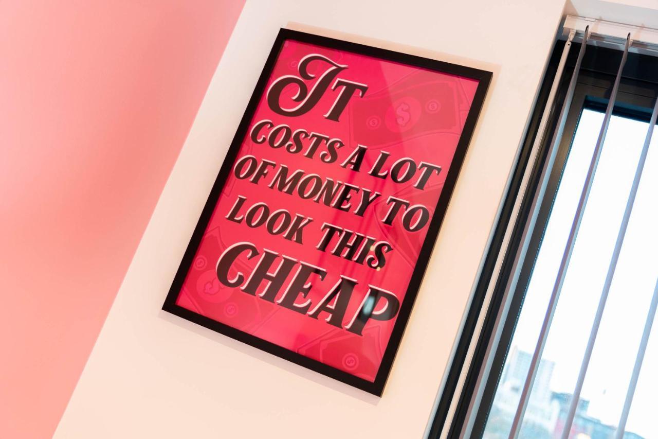 Maevela Apartments ☆ Pink Luxury Apartment With Balcony - Birmingham City Centre - 5 Min Walk From Bullring, Cube, Mailbox, New Street Station - Free Netflix & Wifi Экстерьер фото